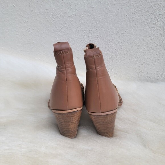 Charles Leopard Leather Booties Sz 5.5  Charles David calf hair boot animal prnt - Picture 3 of 6